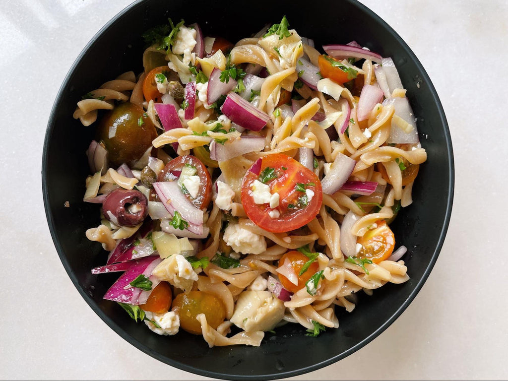 Colorful Garlic Mediterranean Pasta Salad 🍅